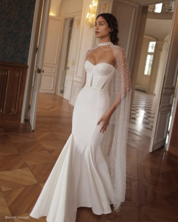 ΑΠΛΑ ΝΥΦΙΚΑ