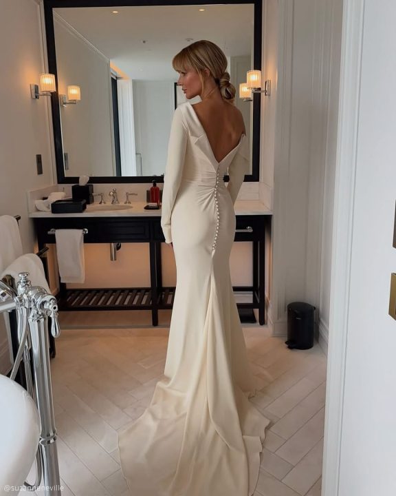 ΑΠΛΑ ΝΥΦΙΚΑ