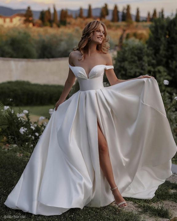 ΑΠΛΑ ΝΥΦΙΚΑ