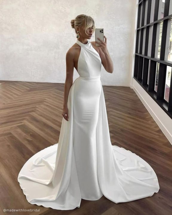 ΑΠΛΑ ΝΥΦΙΚΑ