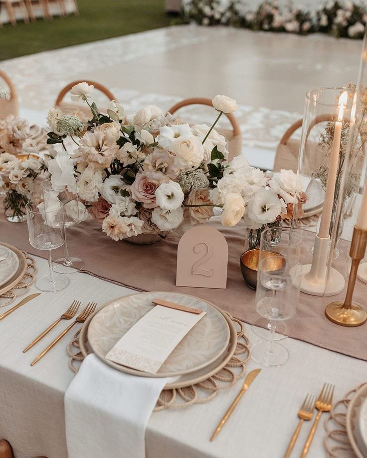 BOHO ΔΙΑΚΟΣΜΗ ΤΡΑΠΕΖΙΩΝ ΓΑΜΟΥ ΓΙΑΤΙ ΝΑ ΤΟ ΕΠΙΔΕΞΕΙΣ BOHO ΔΙΑΚΟΣΜΗ ΤΡΑΠΕΖΙΩΝ ΓΑΜΟΥ