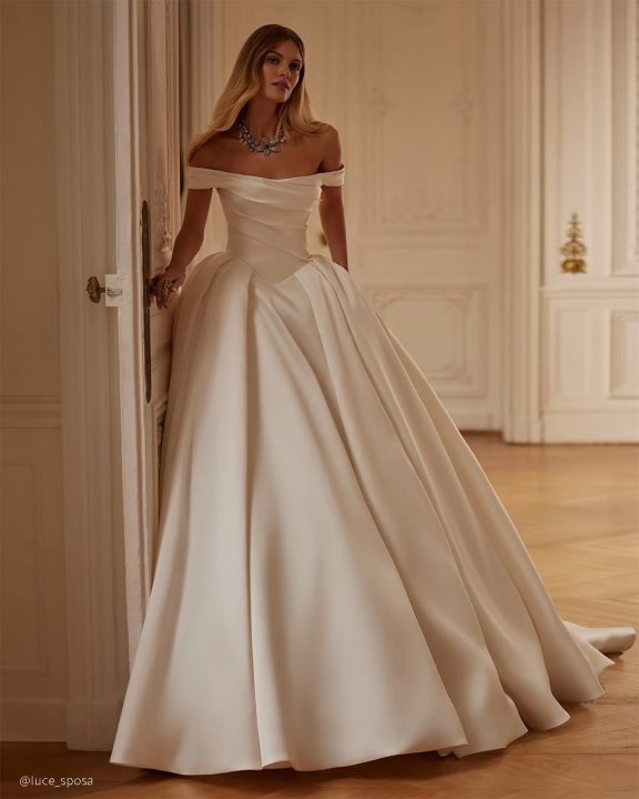 ΚΟΜΨΑ ΑΠΛΑ ΝΥΦΙΚΑ ΑΠΛΑ ΝΥΦΙΚΑ