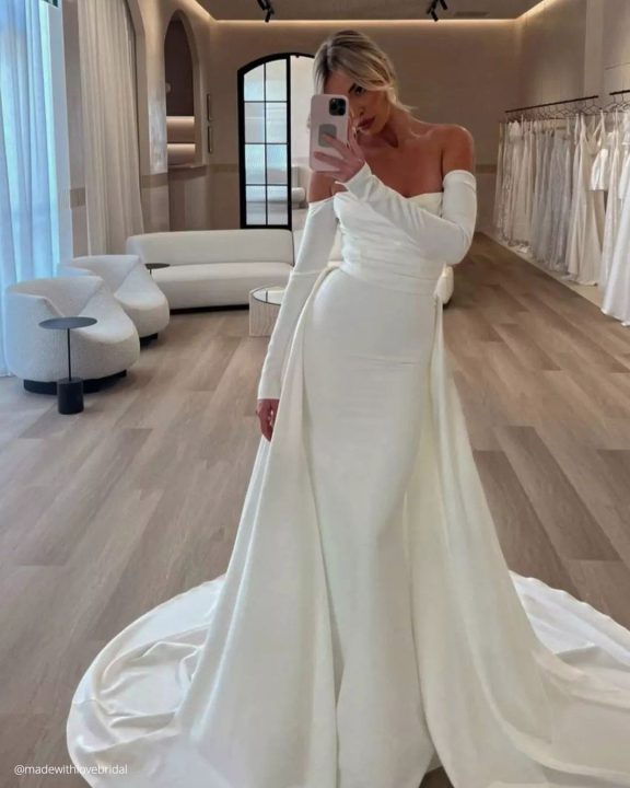 ΑΠΛΑ ΝΥΦΙΚΑ